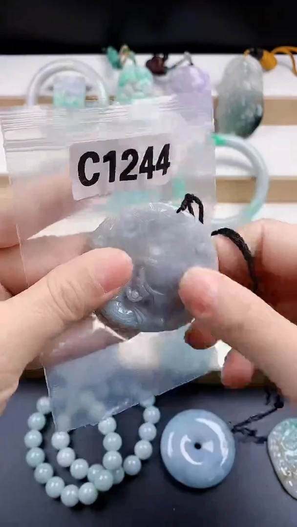 颈饰未镶嵌翡翠天然翡翠吊坠挂件