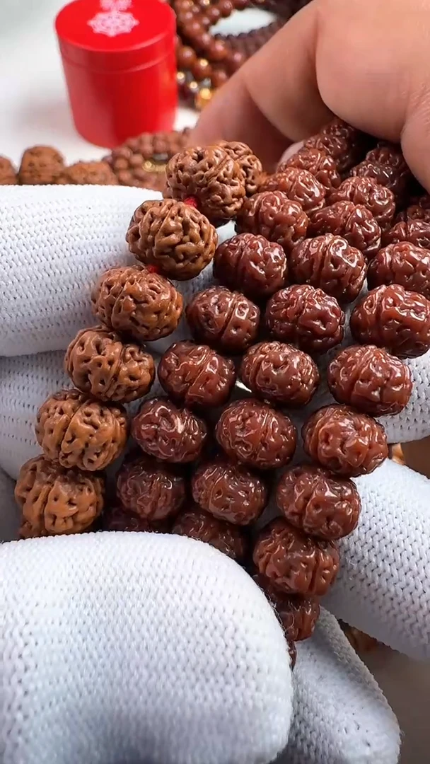 金刚菩提手串?**1金刚菩提