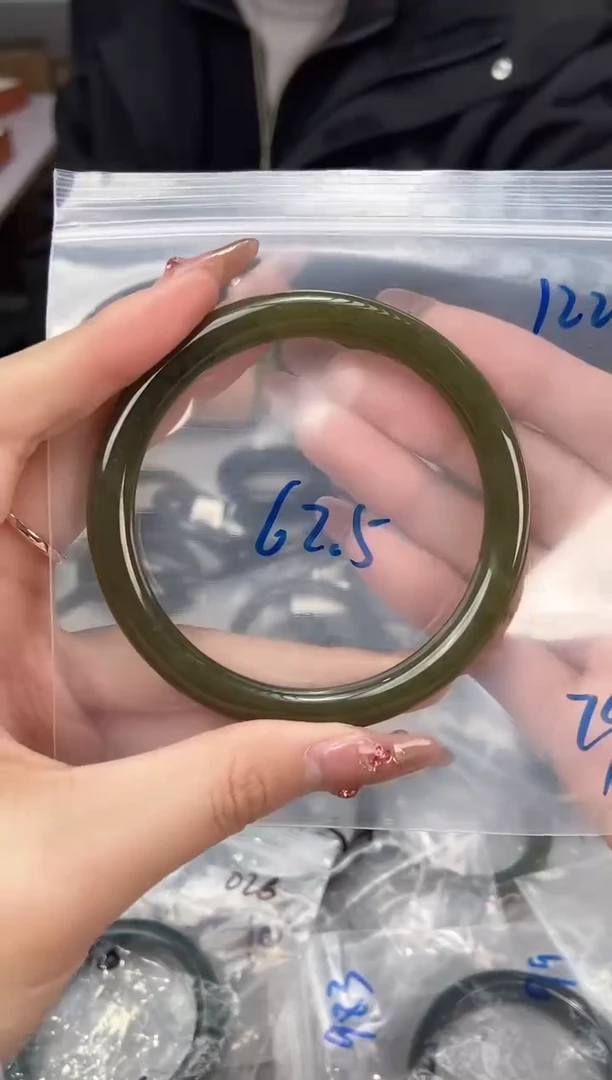 【闪购商品】和田玉手镯未镶嵌天然和田玉手镯1225