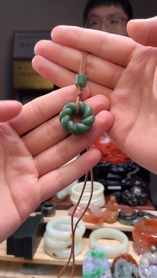 颈饰未镶嵌和田玉dz