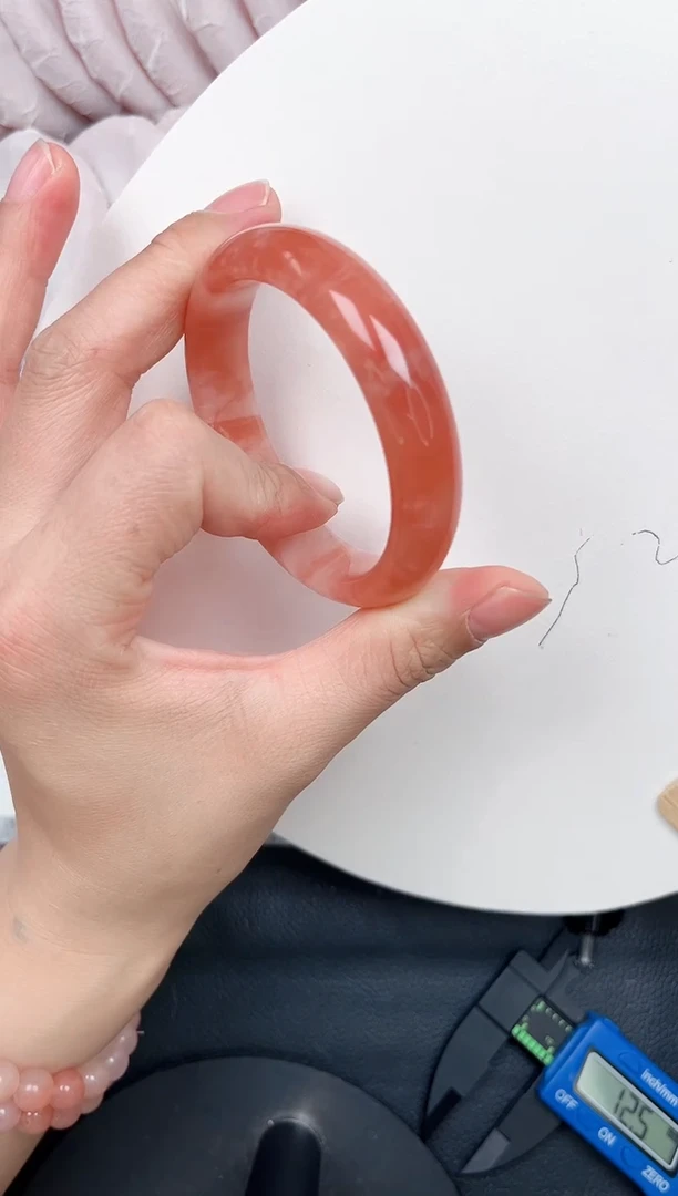 未镶嵌手镯石英质玉81-57