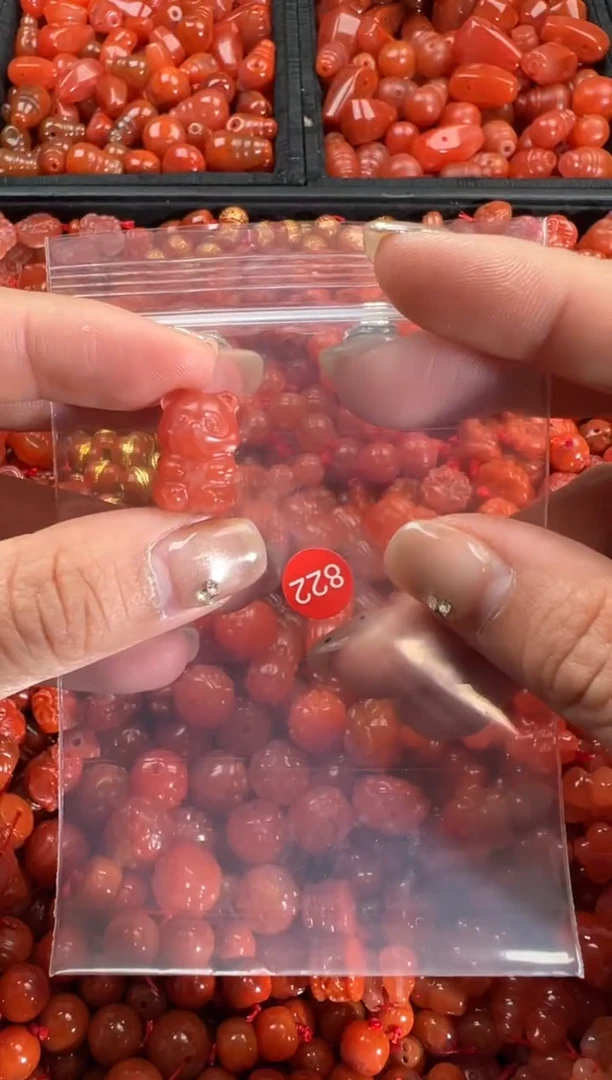 【闪购商品】南红玛瑙颈饰未镶嵌1