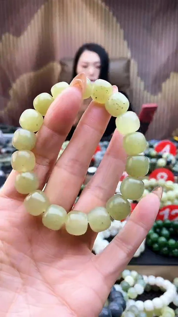 未镶嵌手串和田玉老型冰黄口点墨青花12有包容