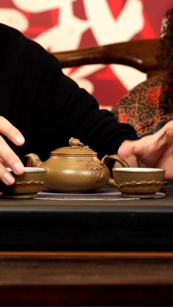 【闪购商品】紫砂茶壶YJY 金铜砂  寿桃