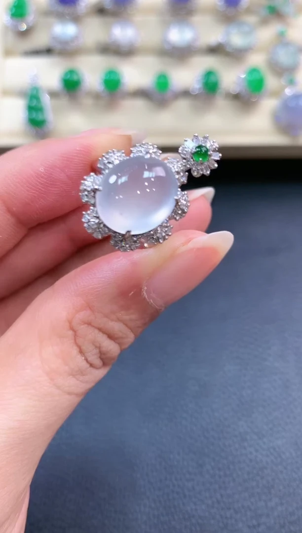 【闪购商品】翡翠戒指18K金镶嵌b173