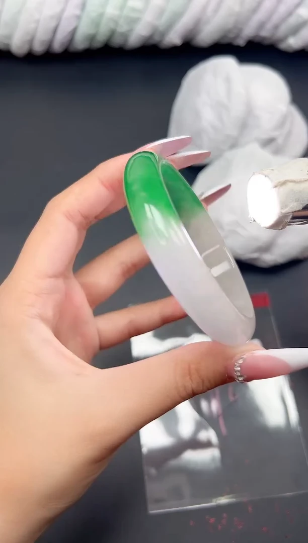 精品手镯，一物一拍J-053