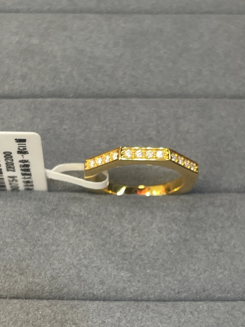 精品足金戒指ZE0200