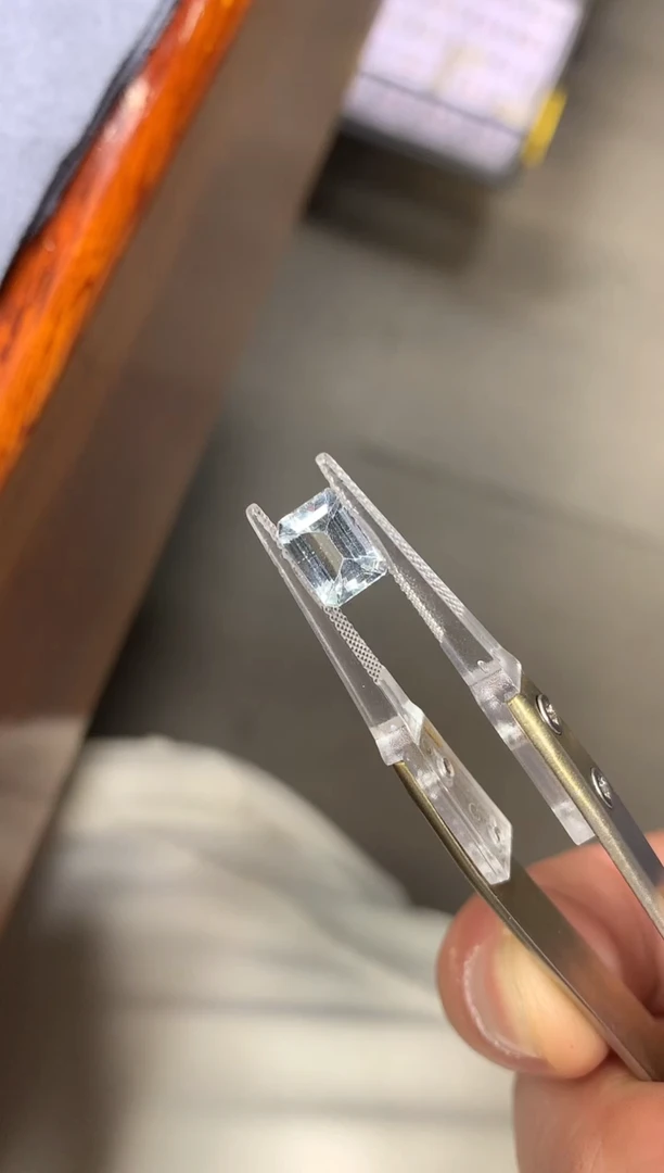 裸石海蓝宝石1.5ct 50