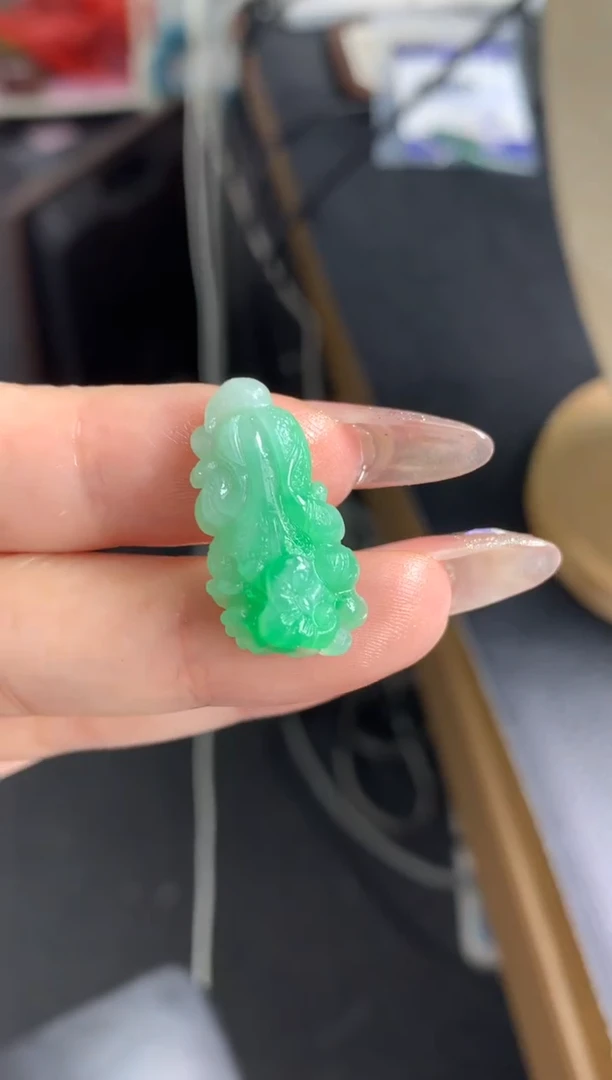 定制翡翠未镶嵌白菜