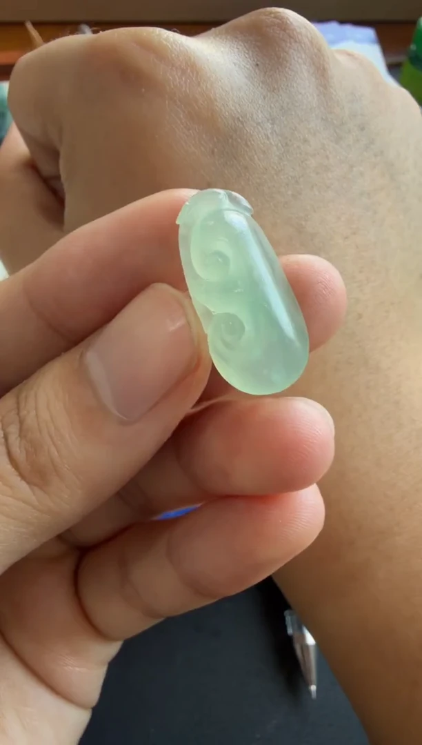 未镶嵌定制翡翠如意