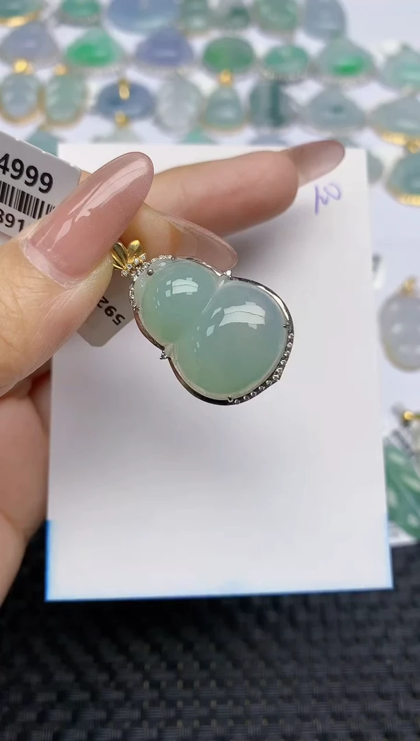 【闪购商品】翡翠颈饰18K金镶嵌天然A货翡翠 100