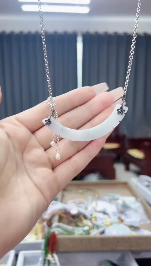 翡翠未镶嵌颈饰翡翠吊坠