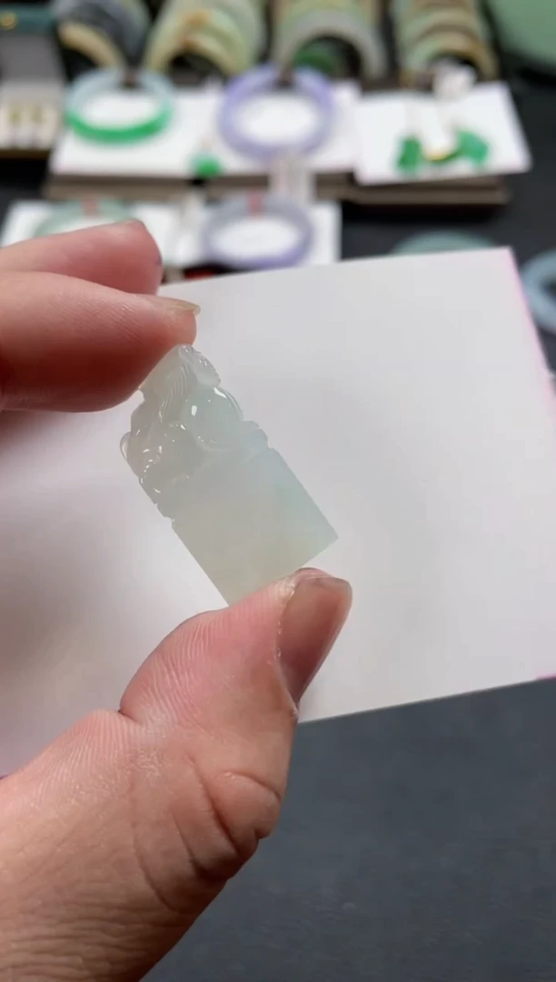 【闪购商品】翡翠颈饰未镶嵌吊坠