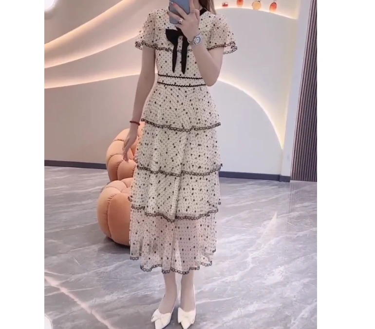 2025春季新款网红同款洋气减龄气质修身连衣裙女26