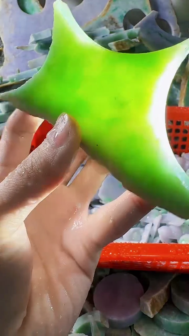 翡翠裸石缅甸翡翠A货文8355