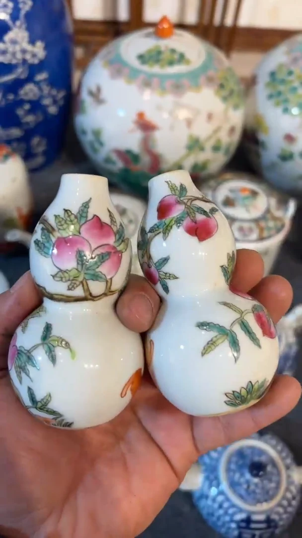 摆件瓷摆件瓷摆件小桃葫芦