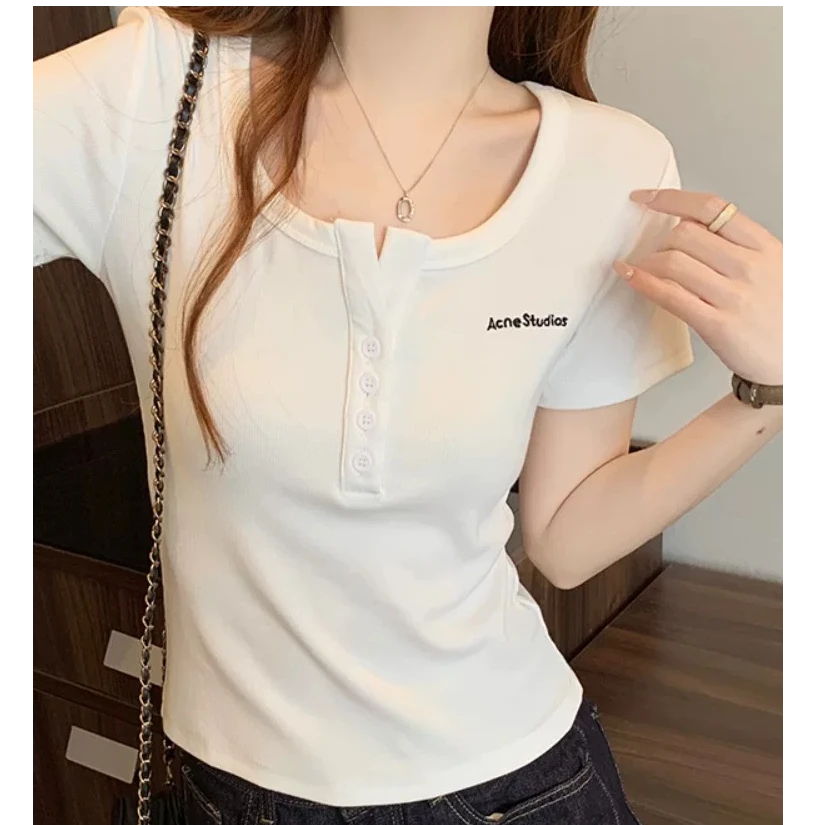 Yi+99825新款字母休闲半开领短袖T恤