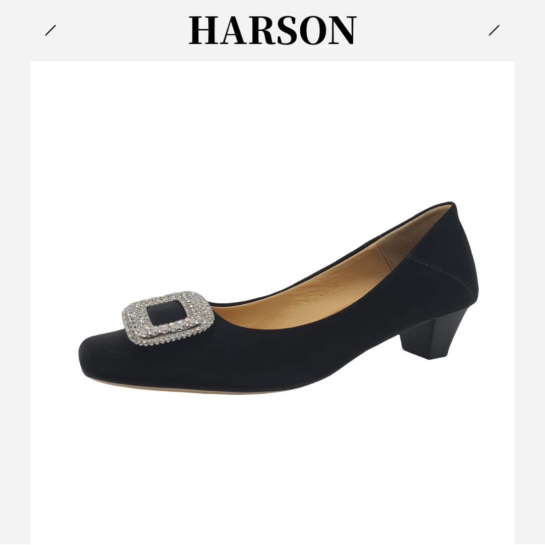 Harson/哈森平底单鞋罗马风格女鞋黑色时尚防水台中跟尖头240230