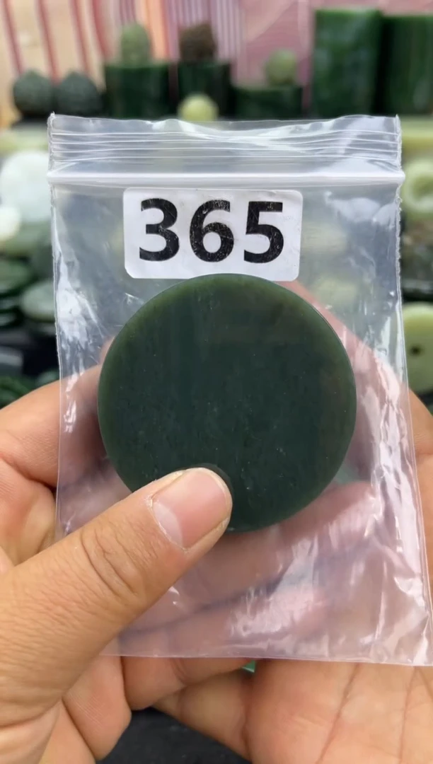 未镶嵌和田玉珠宝半成品镯芯