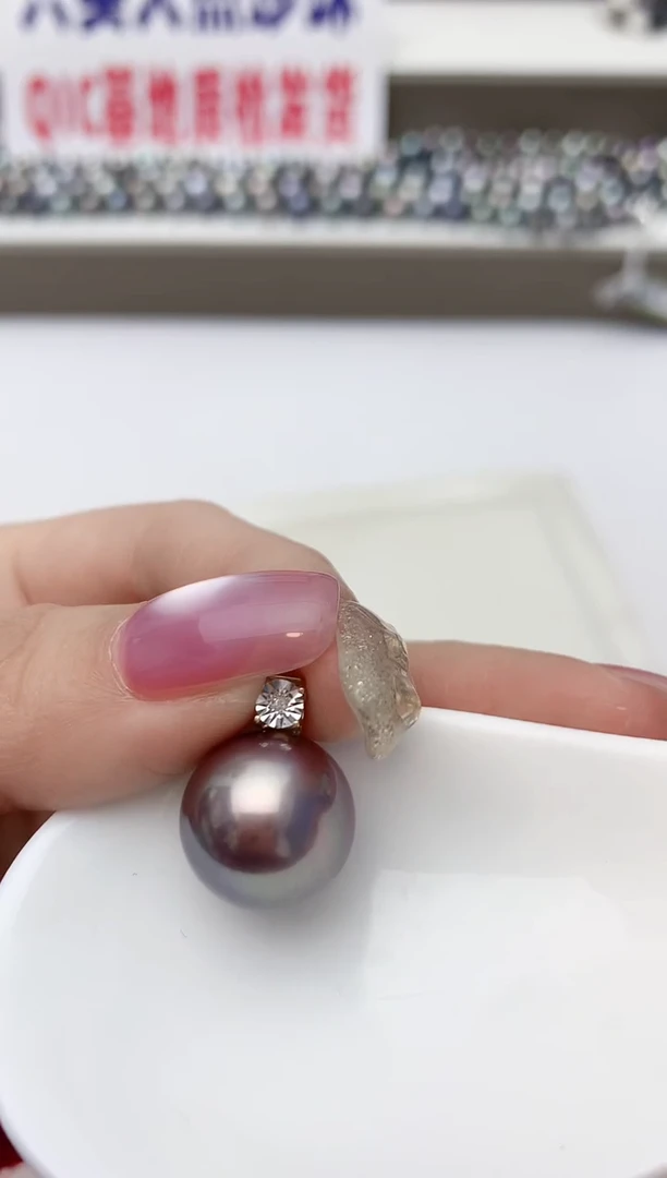 颈饰18K金镶嵌淡水珍珠A89