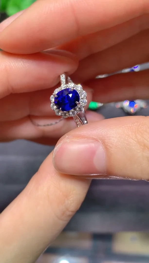 戒指蓝宝石18K金镶嵌1.43CT