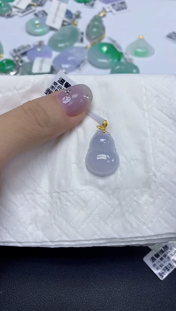 颈饰18K金镶嵌翡翠天然缅甸翡翠A货多样性发一件