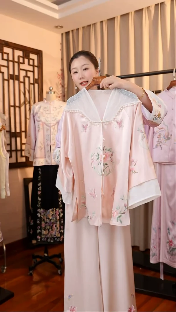 刺绣粉色软缎团花上衣 桑蚕丝非遗苏绣服饰