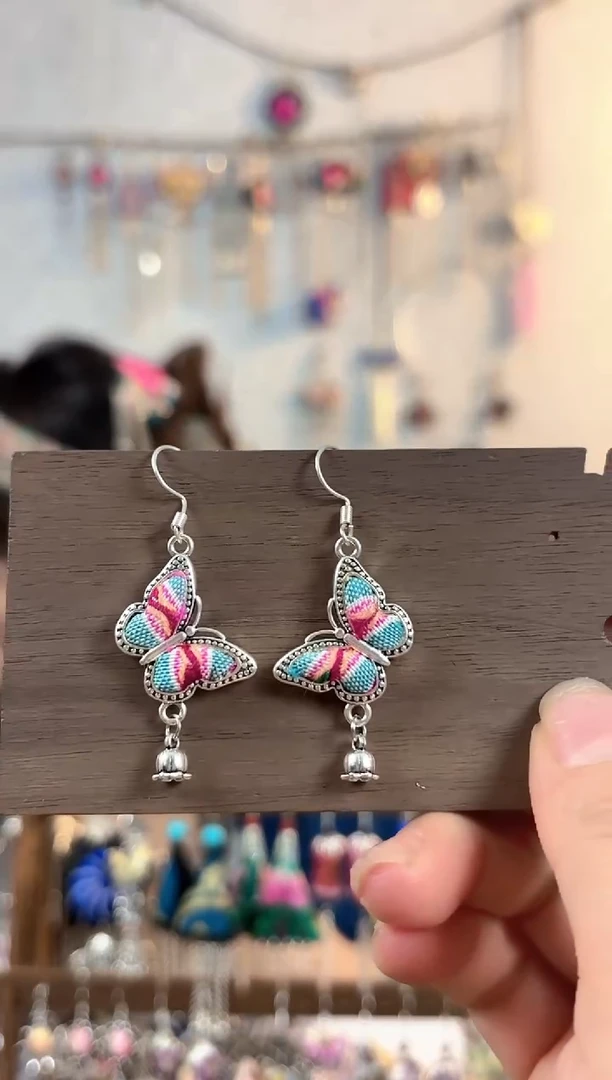 织绣民族风非遗老绣饰品007