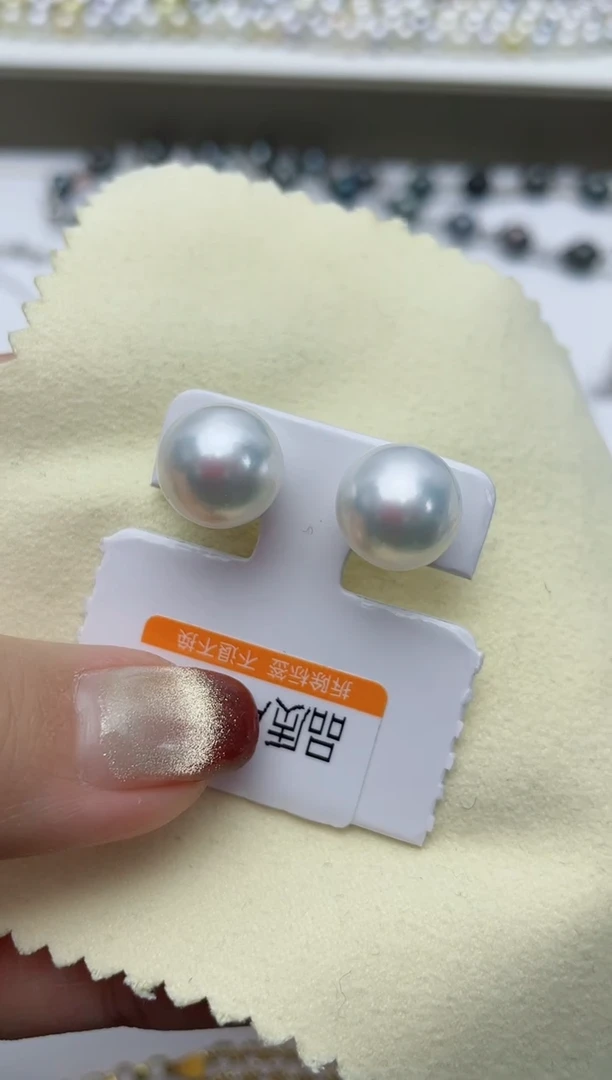 【闪购商品】海水珍珠耳饰18K金镶嵌W36