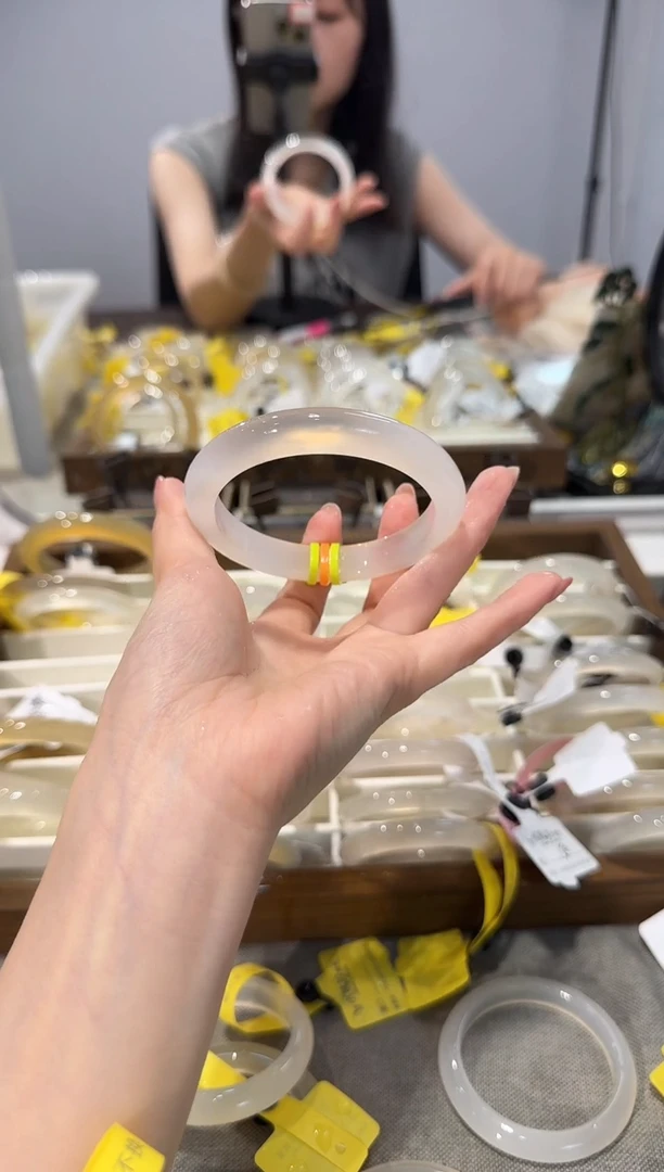 玛瑙/玉髓手镯未镶嵌肉**里F9