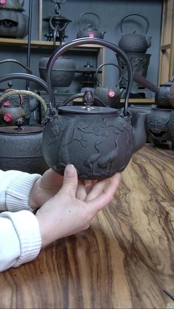 铸铁精铸纯手工壶龟鹤延年1200毫升铁壶