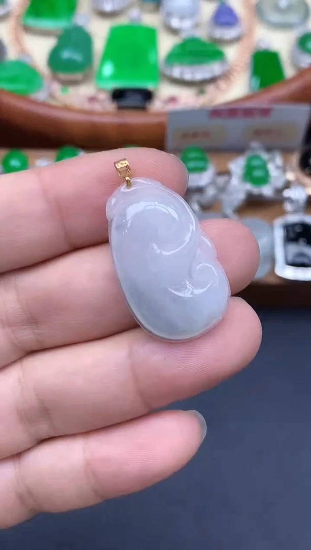 颈饰18K金镶嵌翡翠31-中国好珍宝