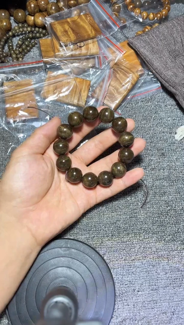 金丝楠手串/手链阴沉金丝楠1.8果香碳化高密花纹款128