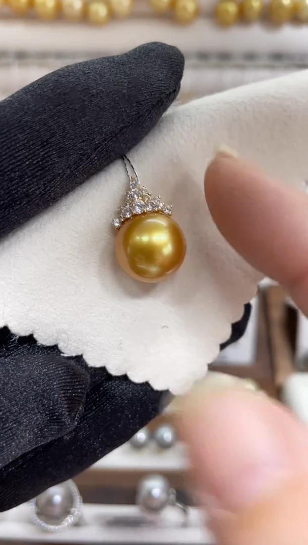 18K金镶嵌吊坠(不含链)海水珍珠13mm