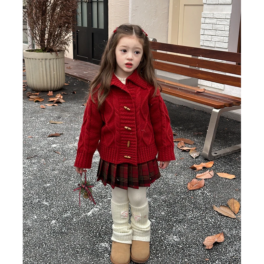 【新年款】现货女童洋气氛围感红色加厚翻领麻花牛角扣毛衣 24B085