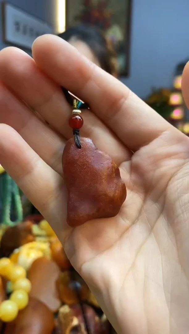 琥珀颈饰未镶嵌吊坠
