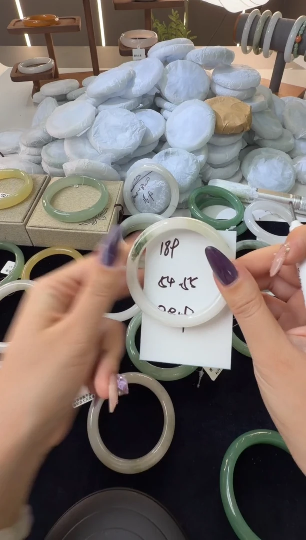 未镶嵌手镯石英质玉189//54/55