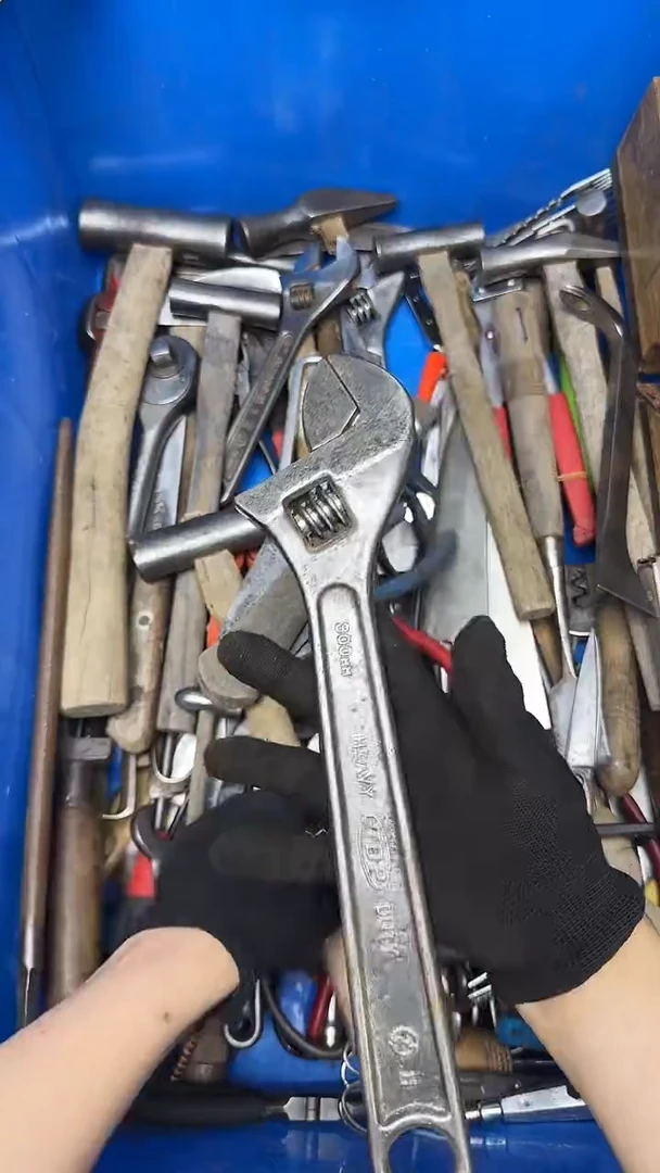 增**业五金工具钳子剪子等20
