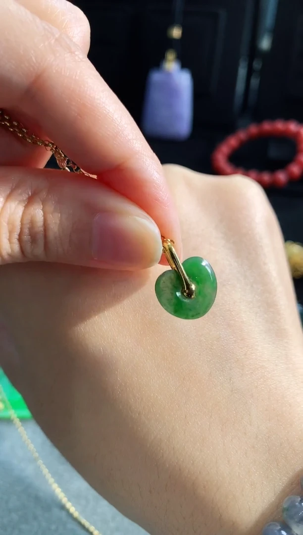 【闪购商品】翡翠颈饰18K金镶嵌吊坠