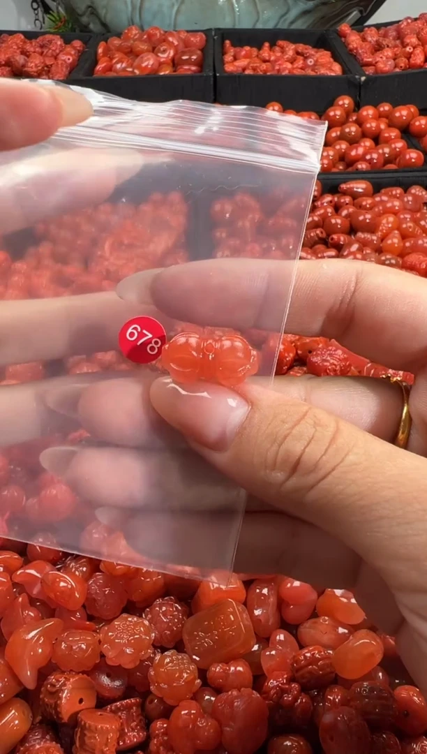 颈饰未镶嵌南红玛瑙11