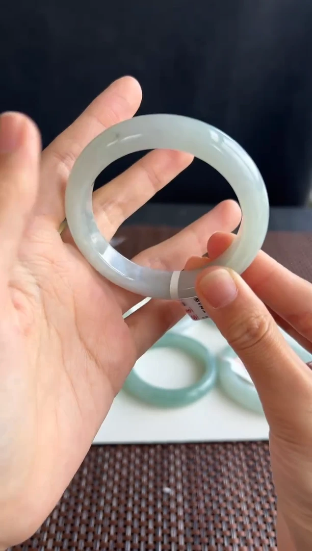 翡翠手镯未镶嵌67号55.4*12.2*8.6