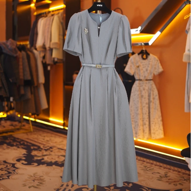 【赫尔温】设计款银灰色时尚收腰显瘦连衣裙DHZRR402098