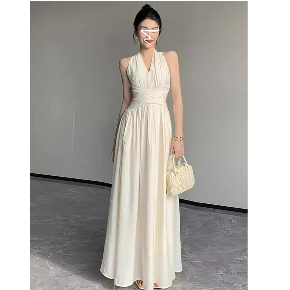 法式赫本风收腰显瘦无袖V领连衣裙女2025夏季新款时尚气质小黑裙