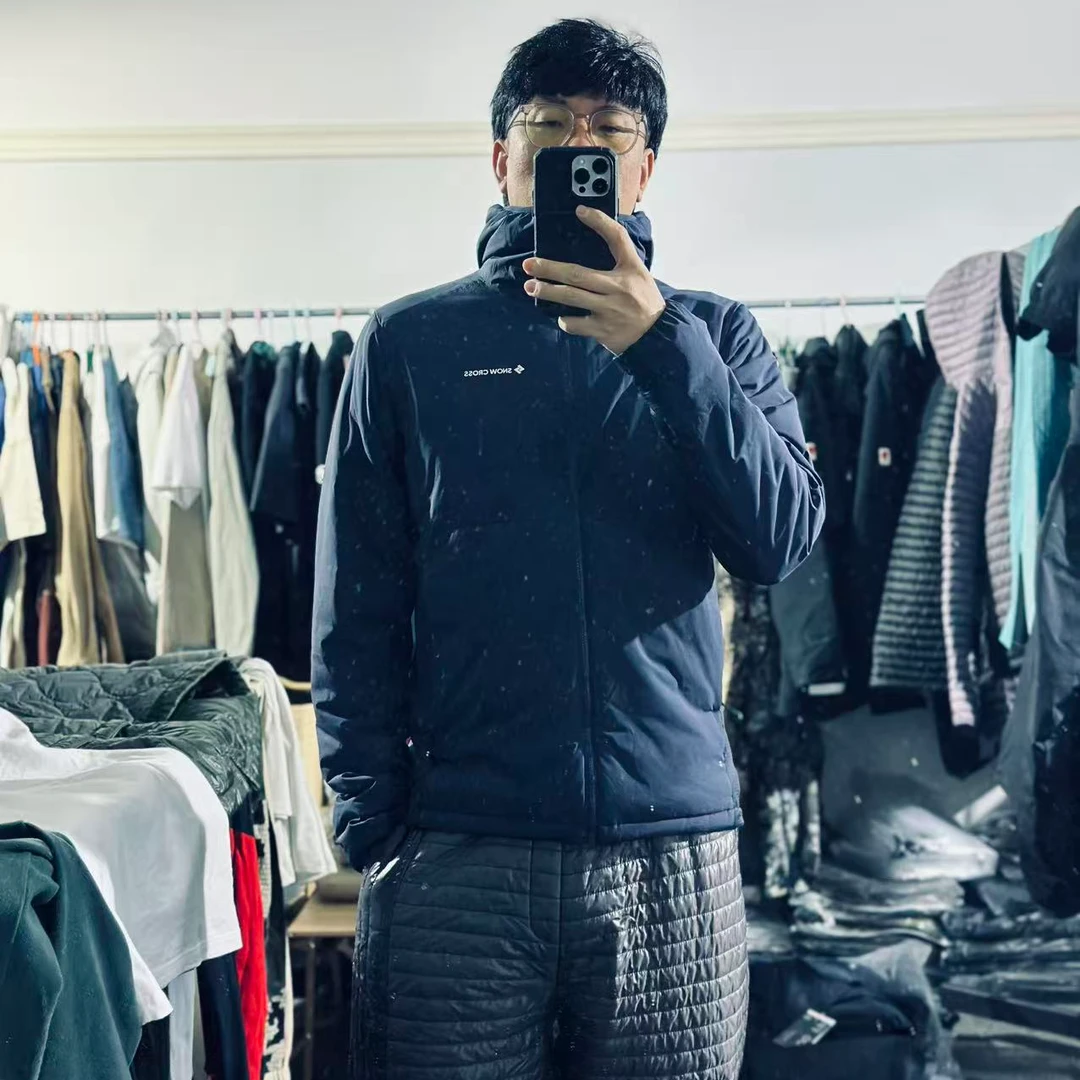 户外休闲连帽棉服