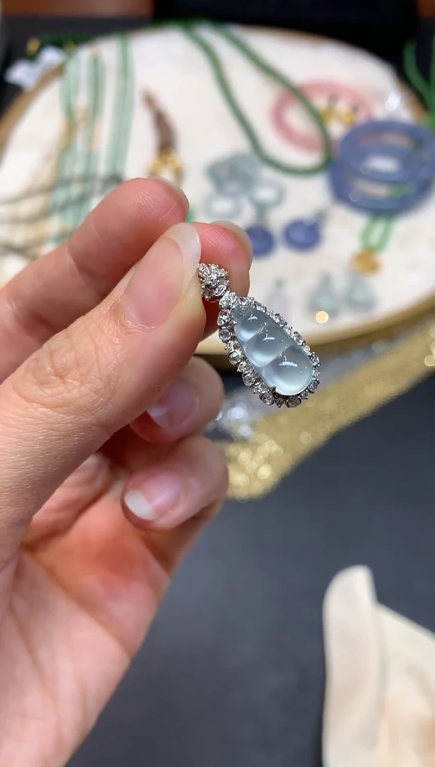 吊坠(不含链)18K金镶嵌翡翠S982|6800