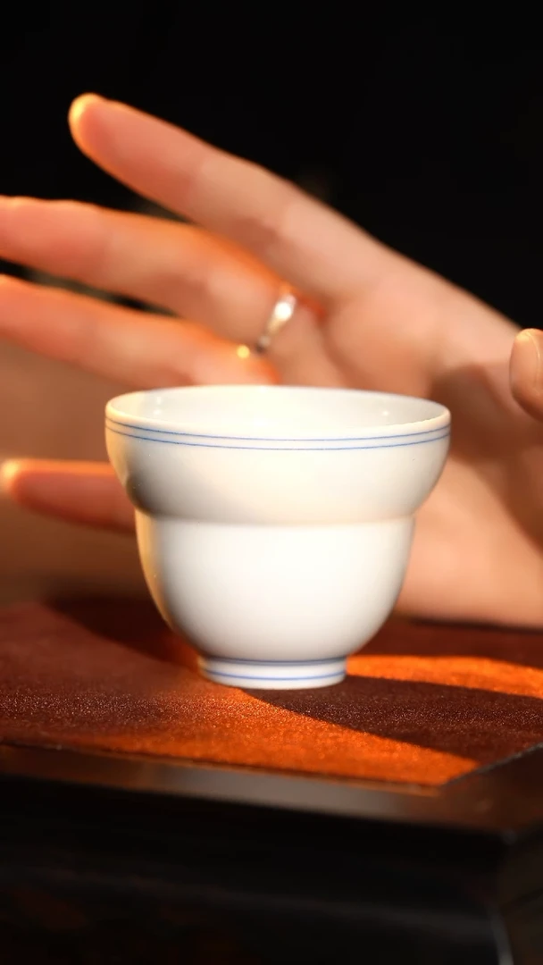 J涂杏花窑青白瓷葫芦杯