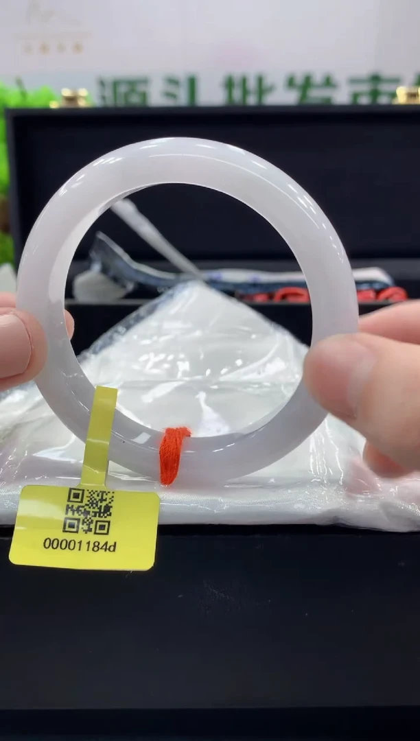 未镶嵌手镯翡翠翡翠手镯