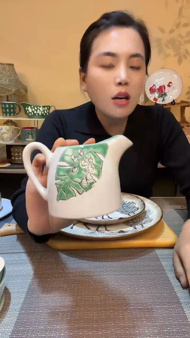 瓷片奶杯 微瑕介意勿拍