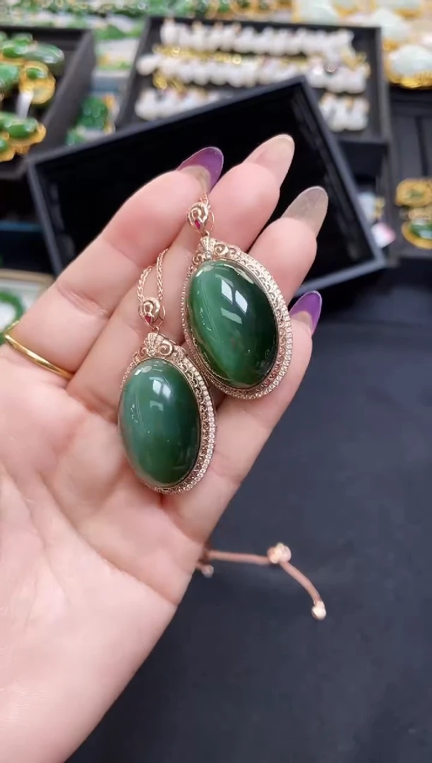 【闪购商品】和田玉吊坠18K金镶嵌30MM 多样性发一