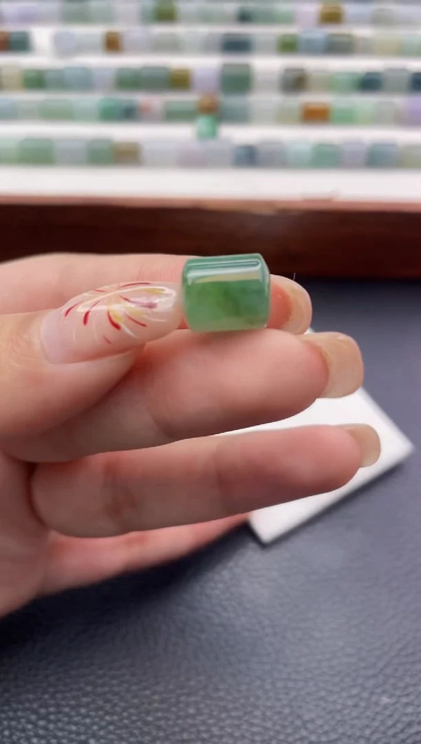 【闪购商品】定制翡翠未镶嵌30491111